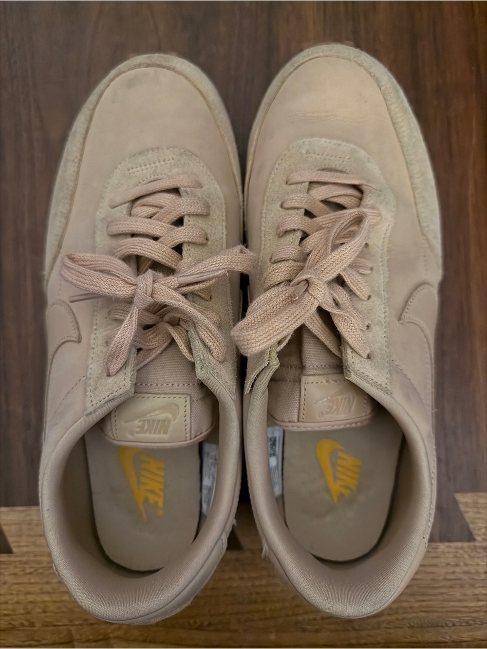 Nike Daybreak Women’s Leather Sneakers